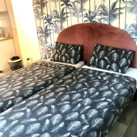 Melvyn - Central, Balcon 公寓 *